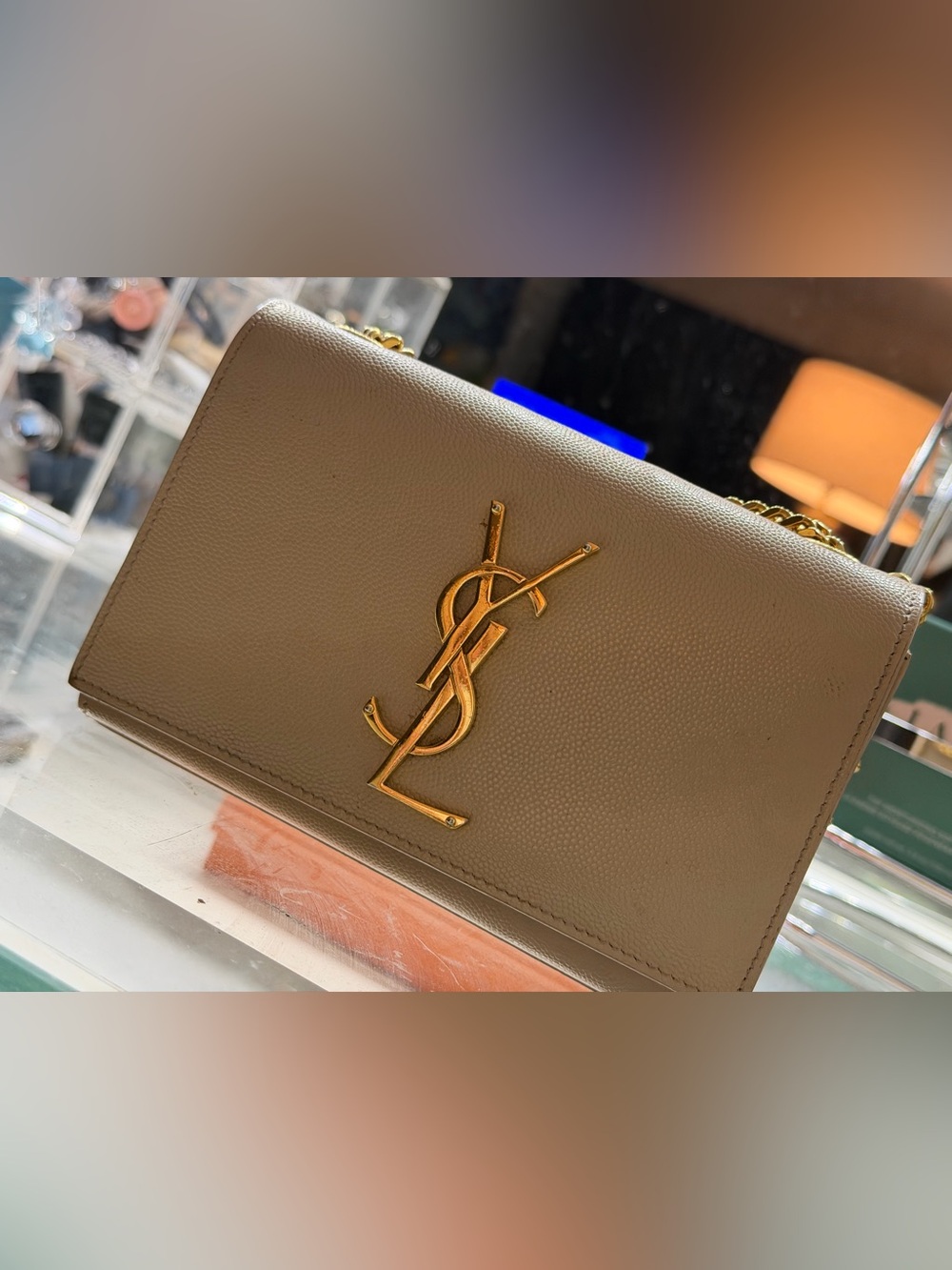 Saint Laurent Cream Leather Shoulder Bag with Gold Chain and YSL Logo - Picture 2 of 13